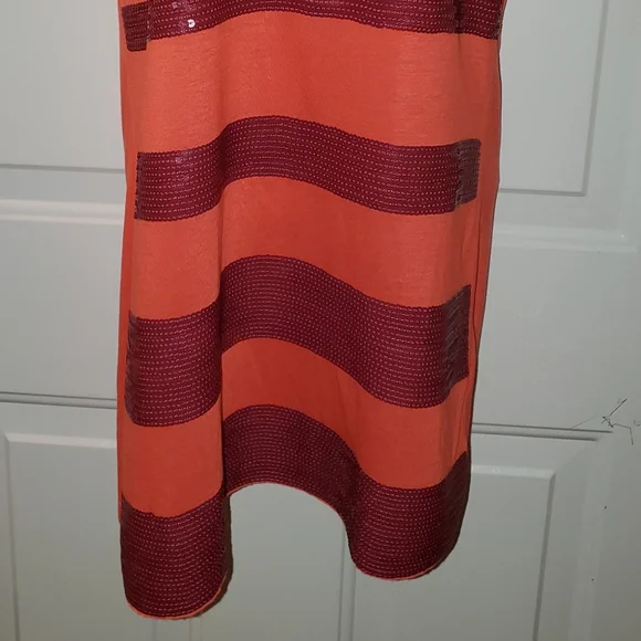 Sequence embellished tank top - Picture 2 of 5